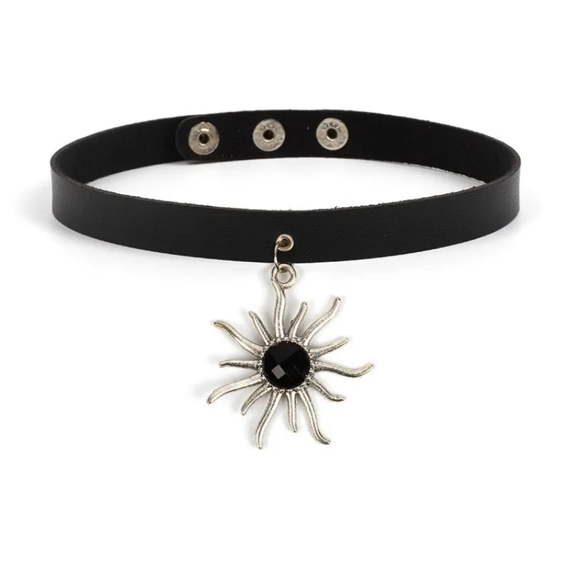 Unisex Gothic Choker Necklaces Women Girls Rivet Leather Necklace Rock Kpop Punk Neck Collars Black Choker Necklace Cool Collar
