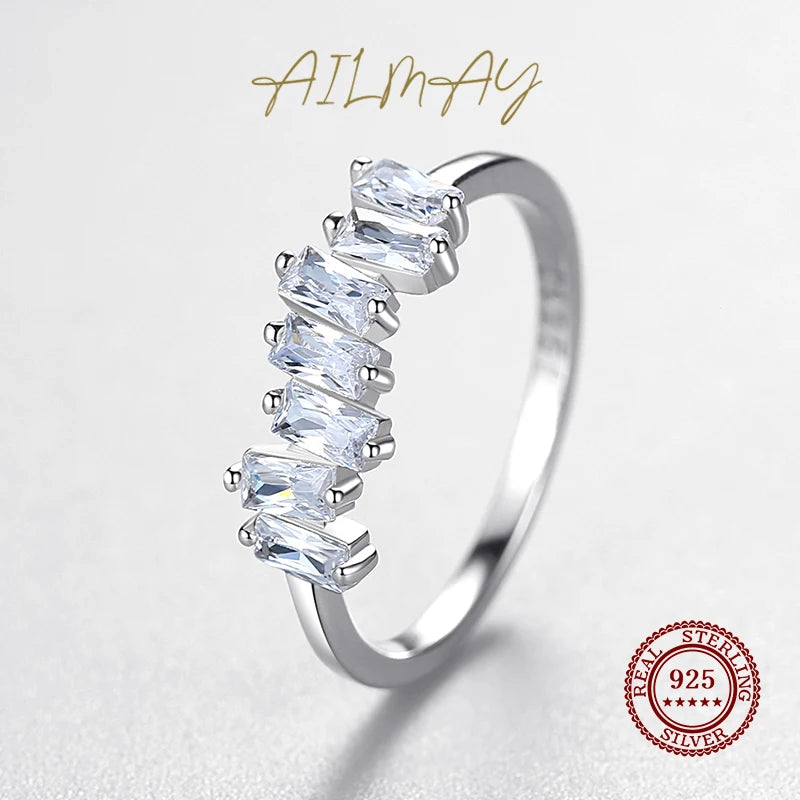 Anillo trapezoidal Ailmay con circonita cúbica transparente brillante de plata de ley 925 para mujer, ideal para bodas, compromisos y joyería fina femenina.