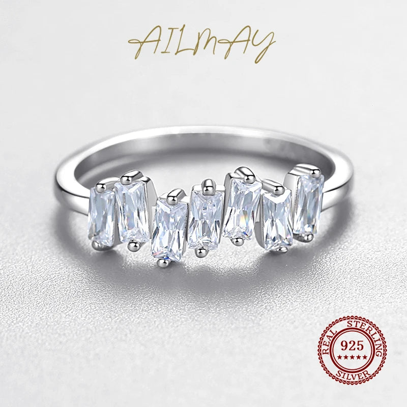 Anillo trapezoidal Ailmay con circonita cúbica transparente brillante de plata de ley 925 para mujer, ideal para bodas, compromisos y joyería fina femenina.