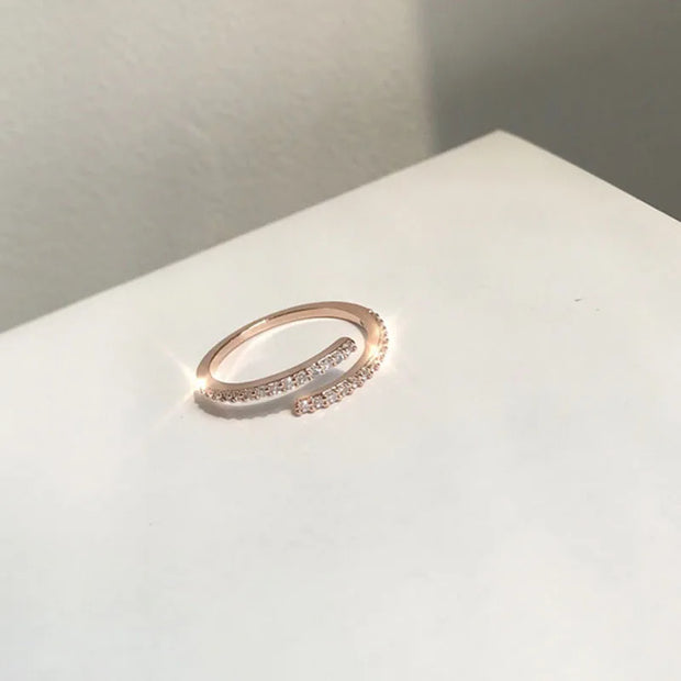 New 2024 Minimalist Thin Rings For Women Wedding Brilliant Cubic Zircon High Quality Versatile Female Finger Ring Jewelry