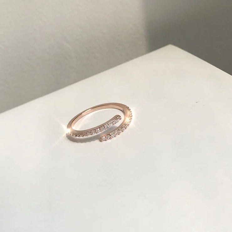 New 2024 Minimalist Thin Rings For Women Wedding Brilliant Cubic Zircon High Quality Versatile Female Finger Ring Jewelry