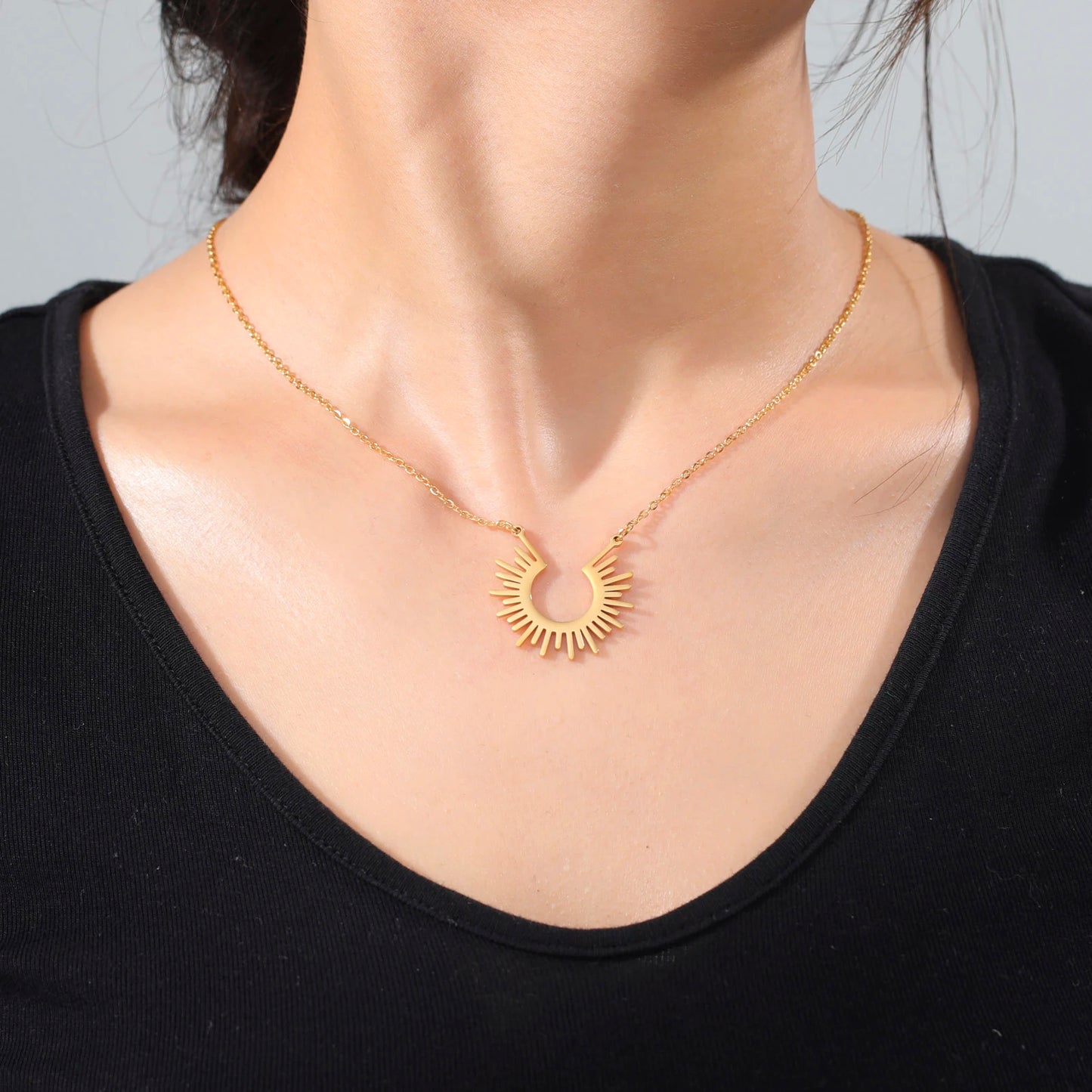 Lucktune Sun Moon Pendant Clavicle Chain Necklace Stainless Steel Bohemian Choker Necklace for Women Fashion New In Jewelry Gift