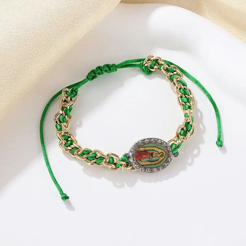 Colgante clásico católico de la Virgen María de Guadalupe con cruz de circonitas, collar de oración para mujer