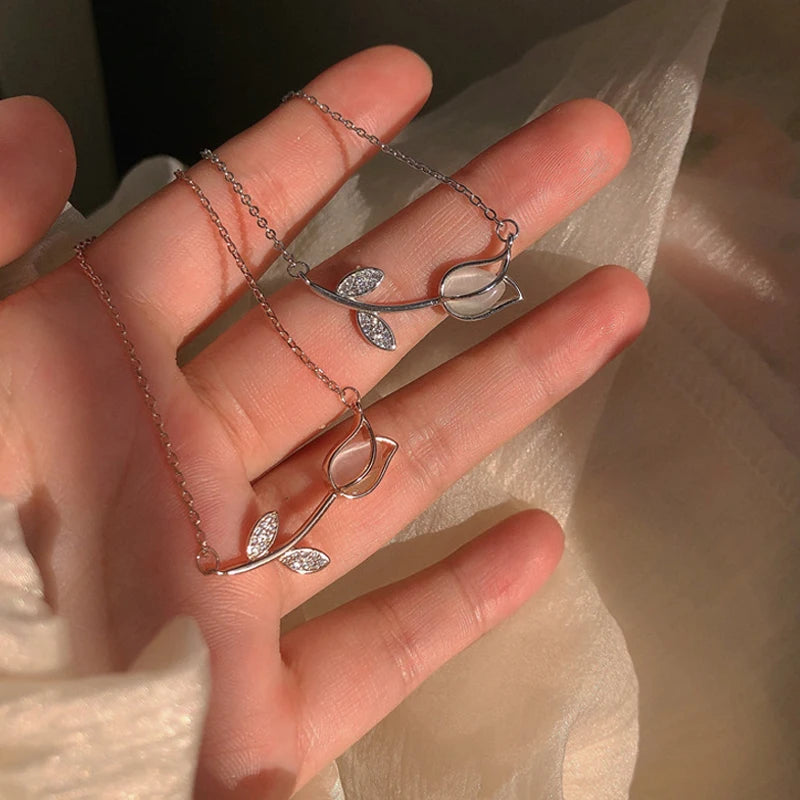 Fashion Tulip Drop Pendant Necklace for Women Luxury Shiny Zircon Accessory Clavicle Chain Necklace Sweet Girl Jewelry Gift 2024