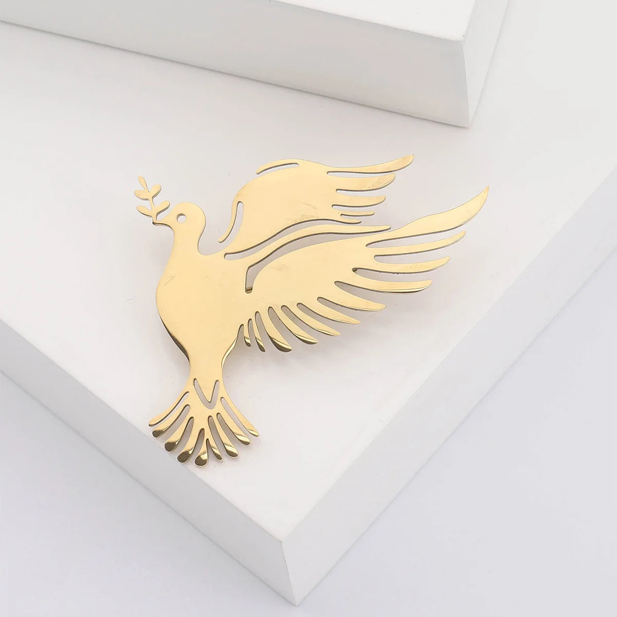 Metal Brooches Peace Dove Pins For Women Fashion Girls Corsage Festival Brooch Gifts Simple Banquet Dress Accessories Jewelry