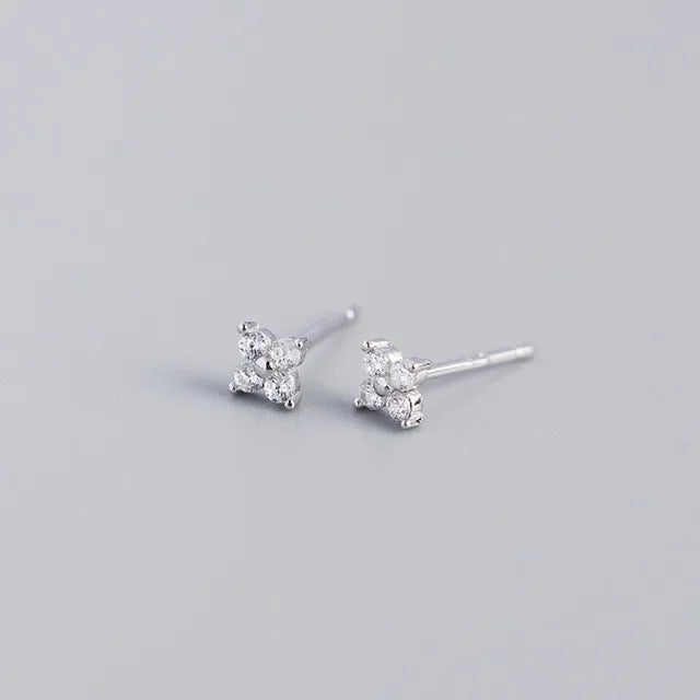 2023 New Fashion Stainless Steel Flower Small Hoop Earrings Women Korean Crystal Zirconia Cartilage Earrings Piercing Jewelry