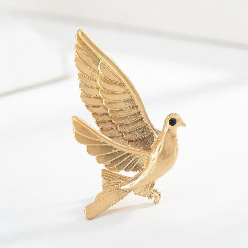 Metal Brooches Peace Dove Pins For Women Fashion Girls Corsage Festival Brooch Gifts Simple Banquet Dress Accessories Jewelry