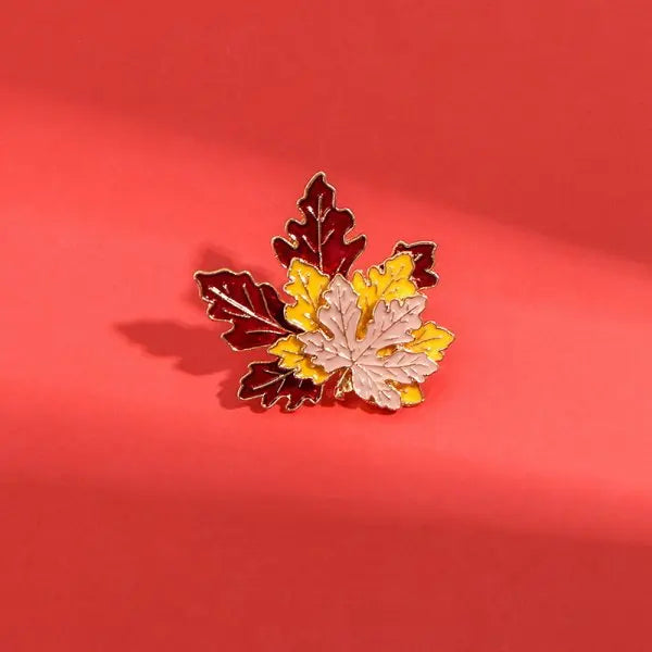 Broche de luxe en forme de feuille d'érable et de zircon pour femme, bijou de charme avec strass brillants, idéal pour un banquet, un mariage ou une fête