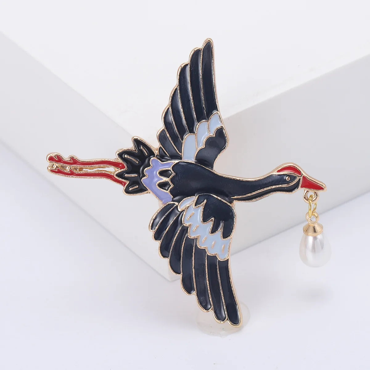 Metal Brooches Peace Dove Pins For Women Fashion Girls Corsage Festival Brooch Gifts Simple Banquet Dress Accessories Jewelry