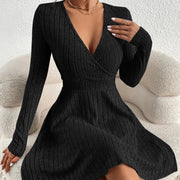 Autumn and Winter New Women's Knitted Slim Sexy Sheath Dress Waist Slimming Inside a Short Bag Hip Little Black Dress