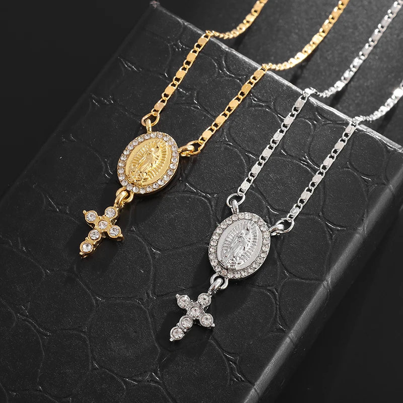 Colgante clásico católico de la Virgen María de Guadalupe con cruz de circonitas, collar de oración para mujer