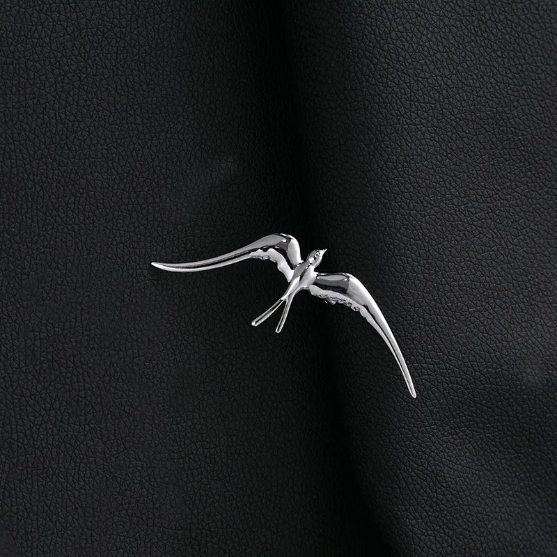 Metal Brooches Peace Dove Pins For Women Fashion Girls Corsage Festival Brooch Gifts Simple Banquet Dress Accessories Jewelry