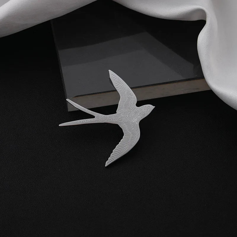 Metal Brooches Peace Dove Pins For Women Fashion Girls Corsage Festival Brooch Gifts Simple Banquet Dress Accessories Jewelry