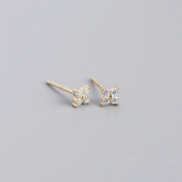2023 New Fashion Stainless Steel Flower Small Hoop Earrings Women Korean Crystal Zirconia Cartilage Earrings Piercing Jewelry