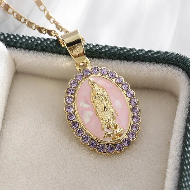 Colgante clásico católico de la Virgen María de Guadalupe con cruz de circonitas, collar de oración para mujer