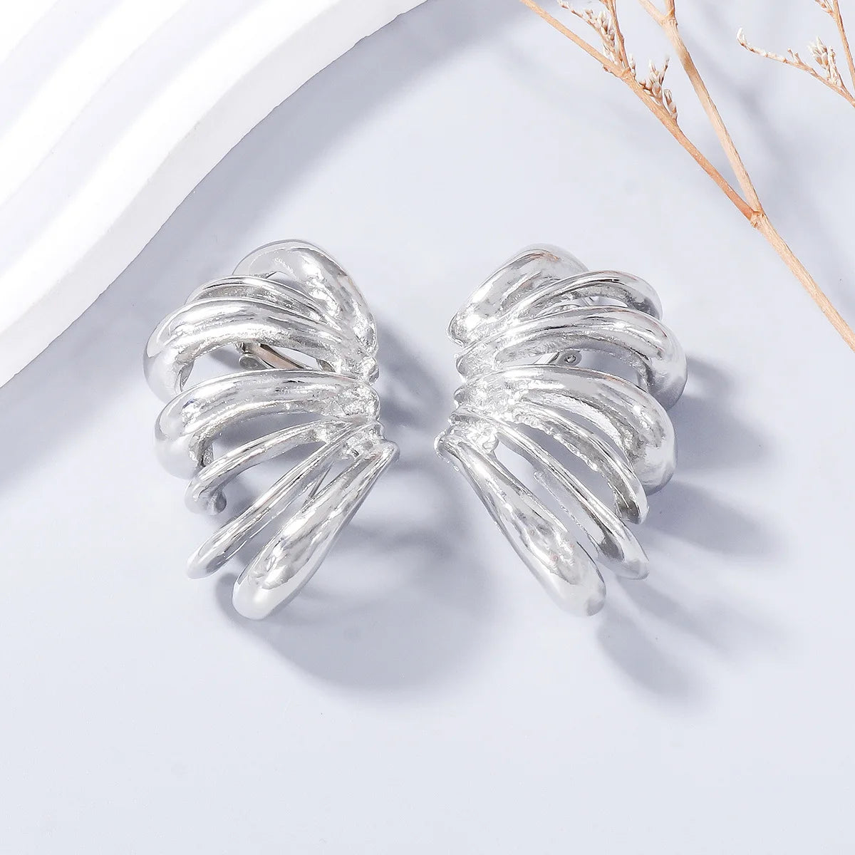 Vintage Irregular Metal Striped Cuff Earring 2024 Trend Women Holiday Charm Jewelry Choice Party Gift